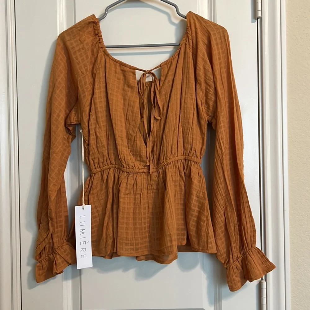 NWT! Pink lily long sleeve peplum top - Picture 4 of 5